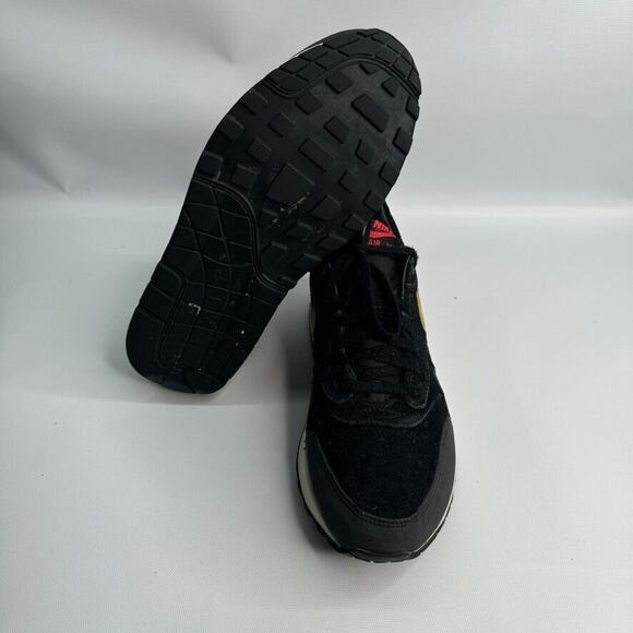 NIKE AIR MAX 1 PREMIUM #512033-076 MEN'S SIZE 9.5 BLACK METALLIC GOLD. - Picture 7 of 9